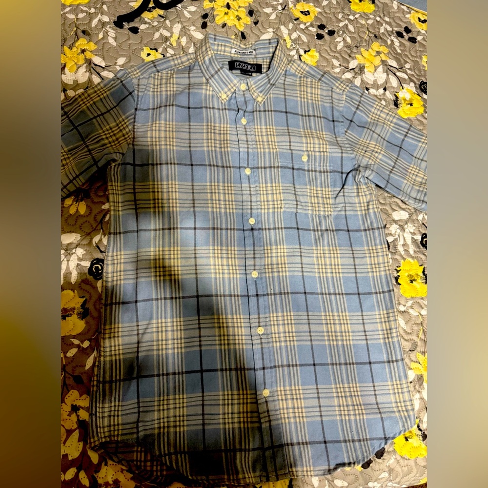 Ezekiel button up